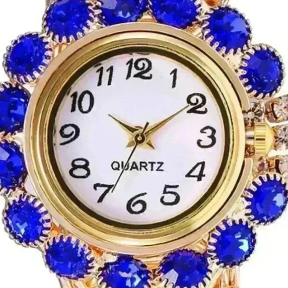 Quartz rhinestone bangle watch - Picture 1 of 5